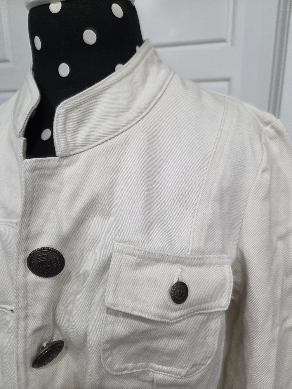 First Issue Liz Claiborne White Utility Jacket with Button Front Size Small